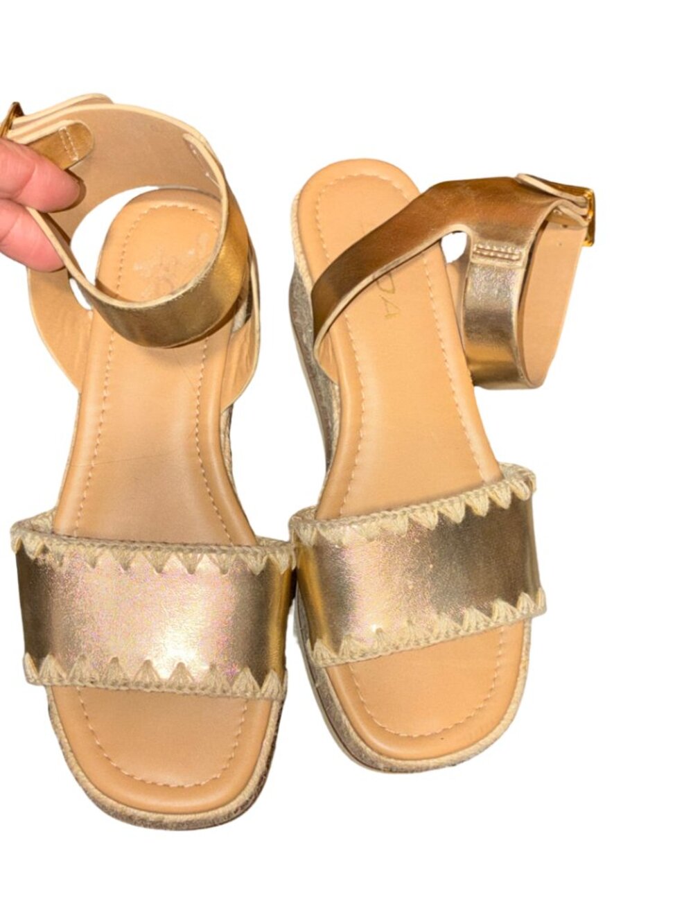 Sz.6*SODA*Metallic Gold Platform Wedge Sandals - Picture 2 of 6